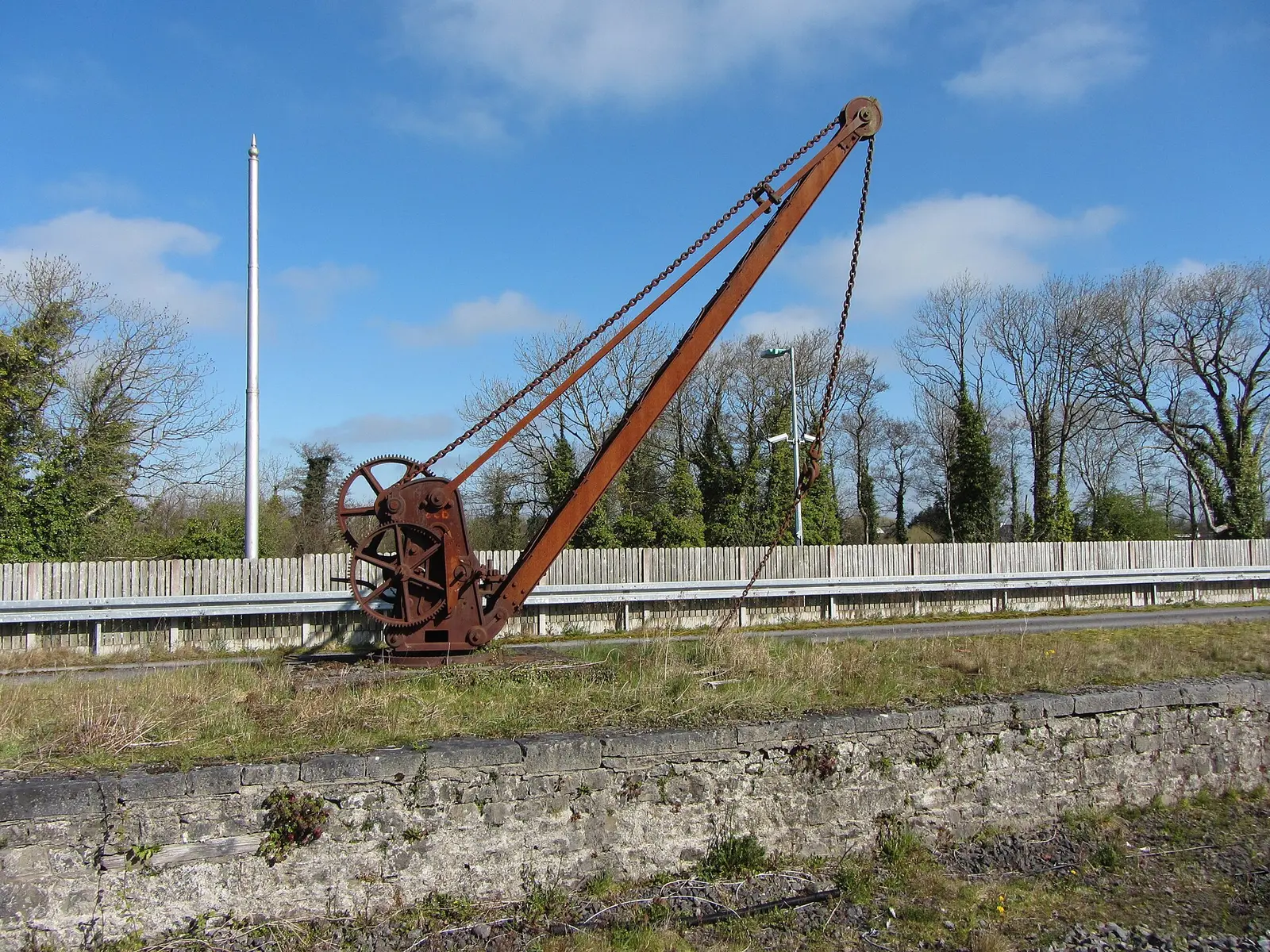 Old crane at Ballinasloe station