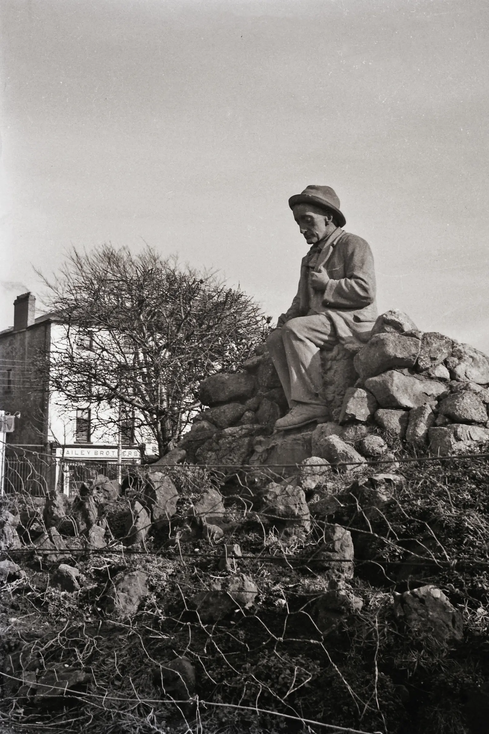 Padraic O'Conaire Statue