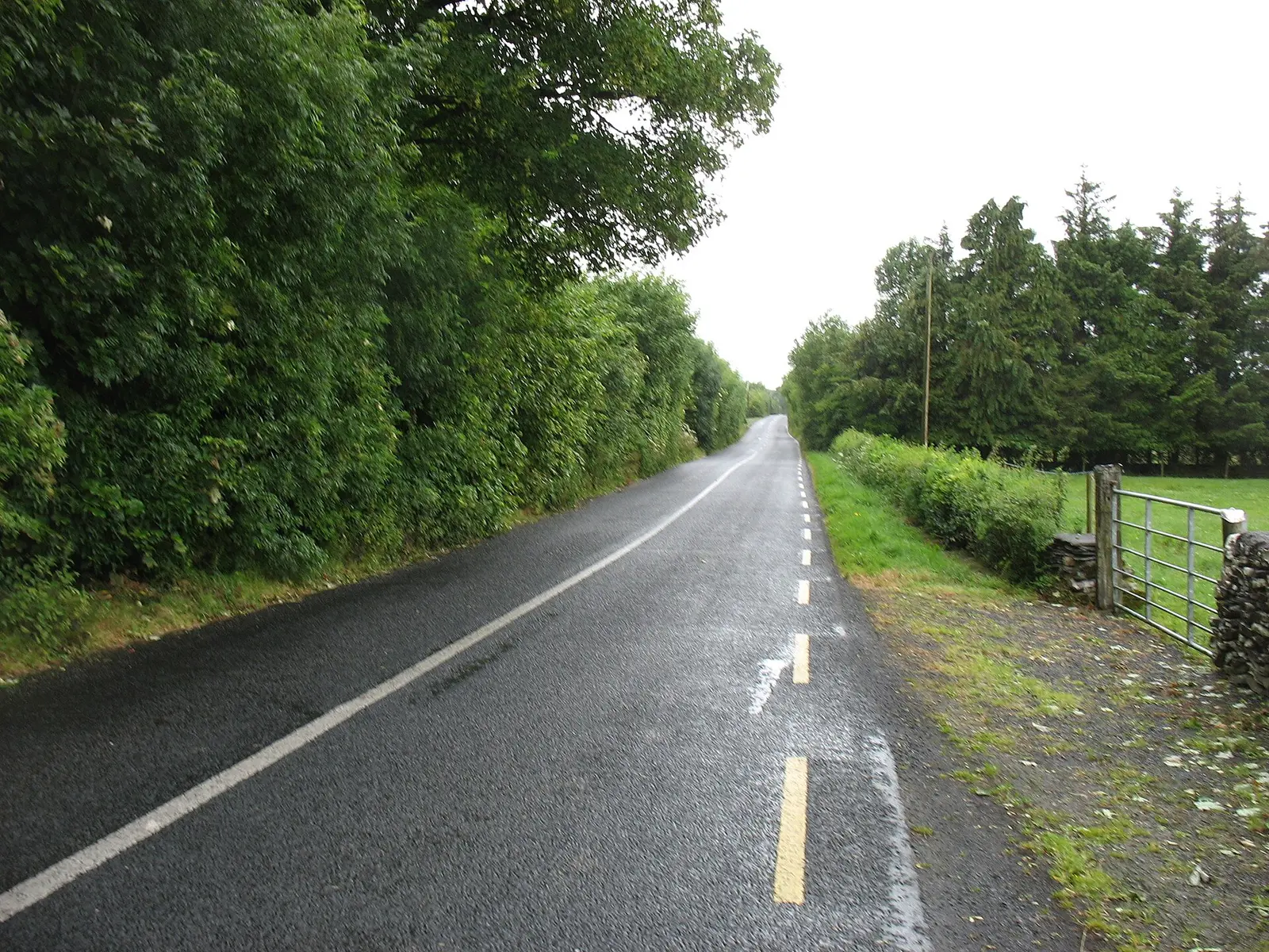 The R328 nearing Garrafrauns