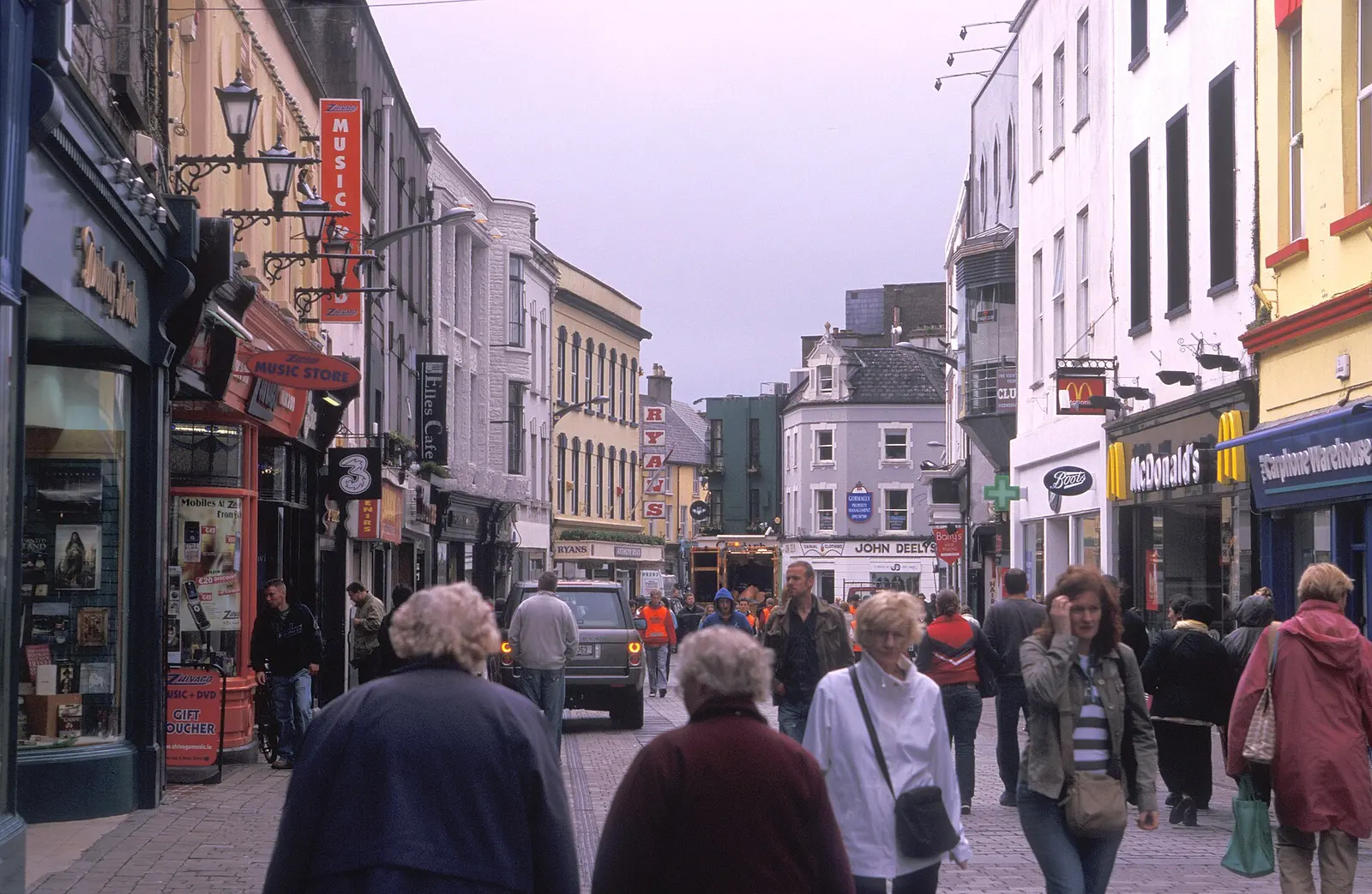 Galway, Shop Street