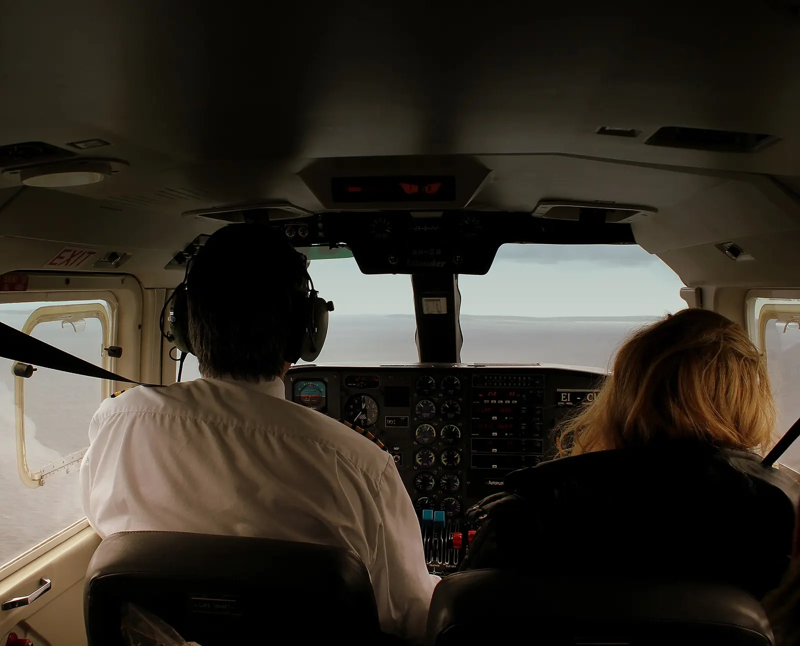 AER ARRAN ISLANDS BN2B FLIGHT EI-CUW CROSSING GALWAY BAY FROM INVERIN AIRFIELD CONNEMARA TO INIS MOR…