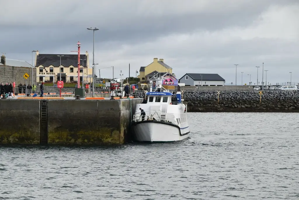 Ferry, Kilronan Harbour
