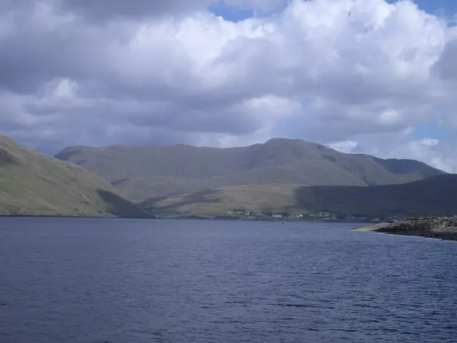 Binn Gharbh