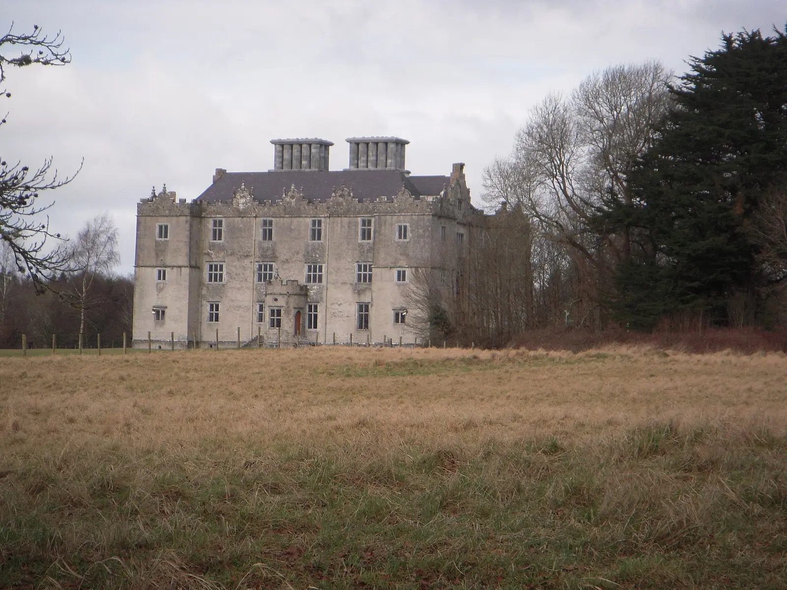 Portumna Castle Portumna Castle, really a fortified grand house, was built between 1610 and 1618 at a cost…